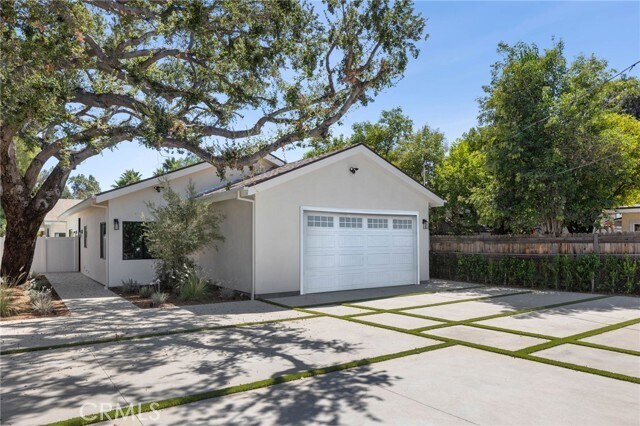 Foto del edificio - 21826 Cohasset St