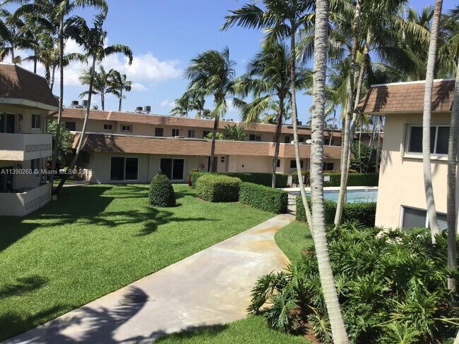 Building Photo - 14500 SW 88th Ave