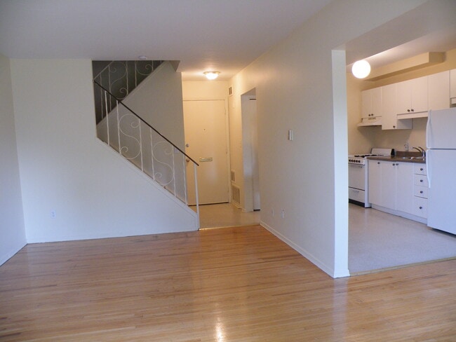 Salon - Sherwood Court