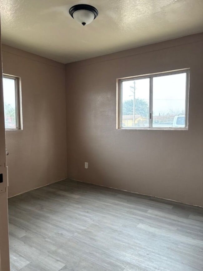 Foto del edificio - h4675