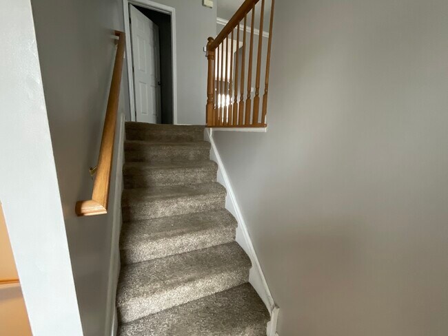 Foto del edificio - 1116 Village Center Pkwy