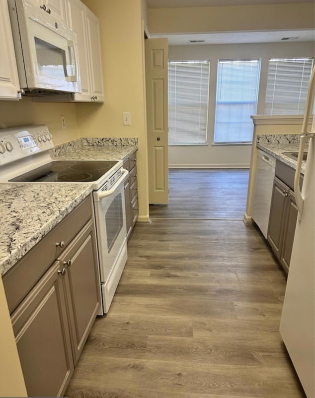Foto del edificio - 8009 Township Dr