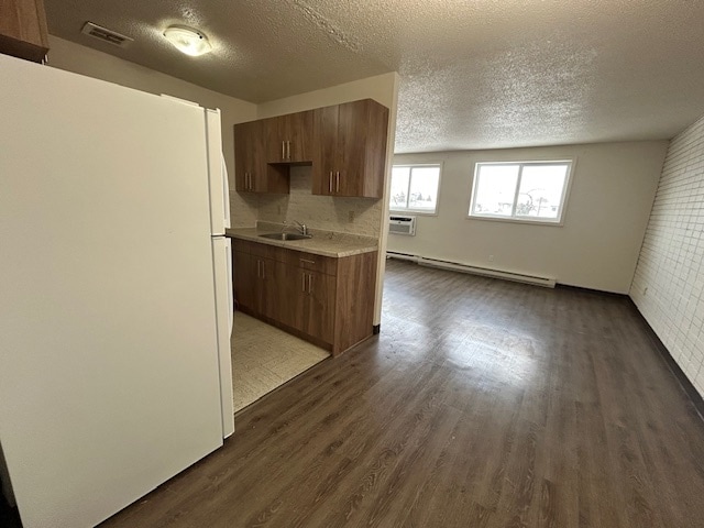 Building Photo - 710 David St