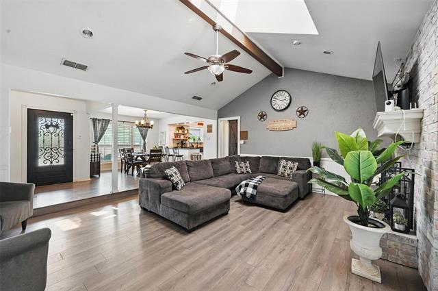 Foto del edificio - 8701 Canyon Crest Rd