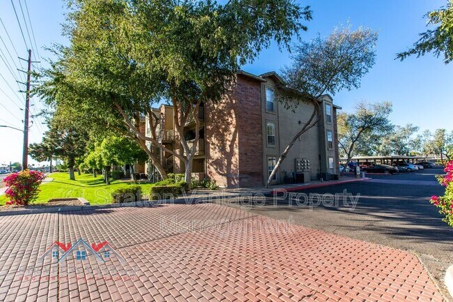 Foto del edificio - 200 E Southern Ave