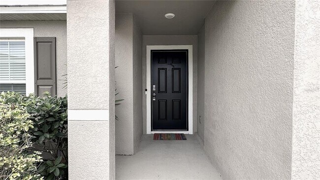 Foto del edificio - 421 Pinecrest Loop