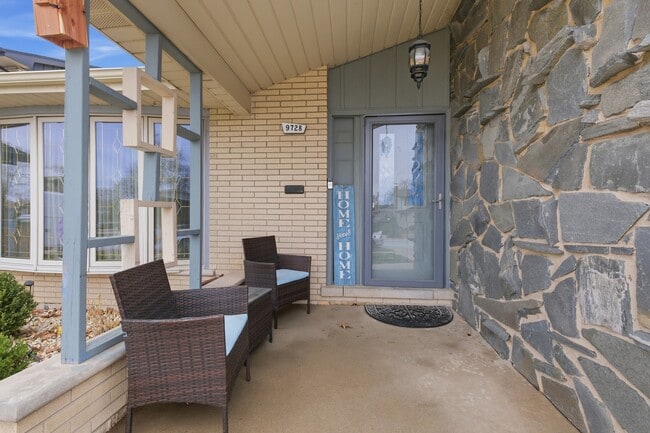 Building Photo - 9728 S Tripp Ave