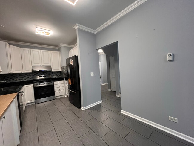 Building Photo - 211 Oxford Ct