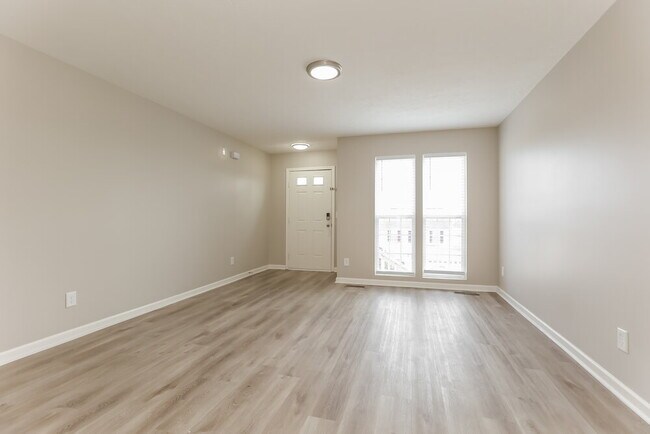 Foto del edificio - 2561 Jordan Ridge Dr