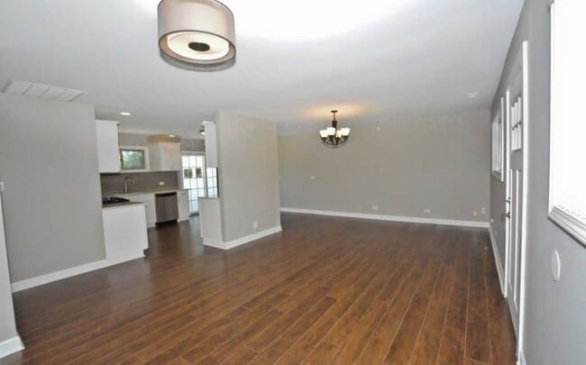 Building Photo - 16121 S 88th Ave