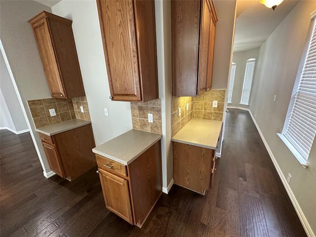 Foto del edificio - 9904 Sourwood Dr
