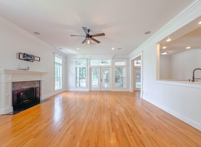 Foto del edificio - 3261 Carollton Dr