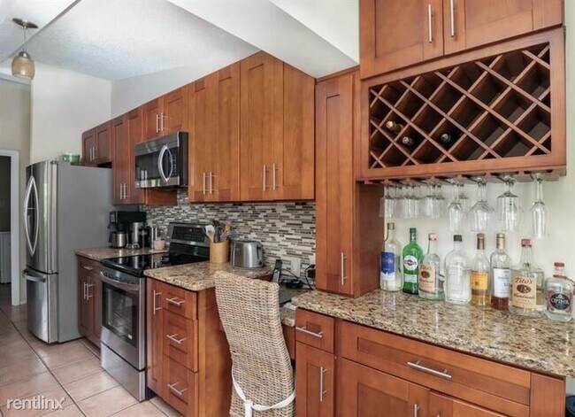 Building Photo - 3 br, 2 bath House - 3825 Easton Street UNIT