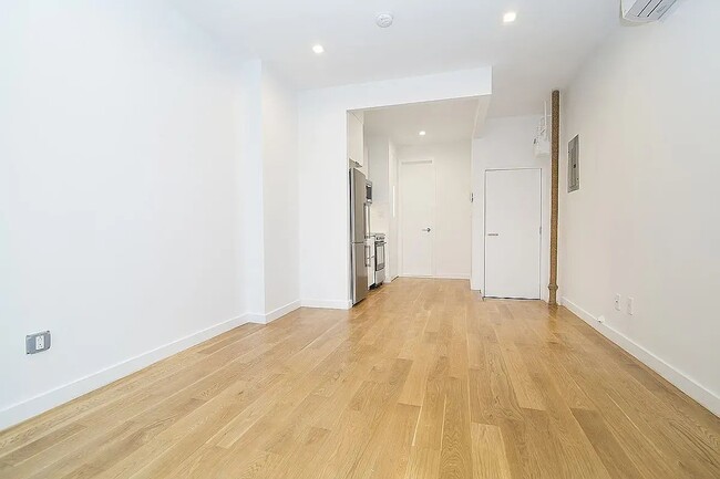 Foto del edificio - 137 Thompson St