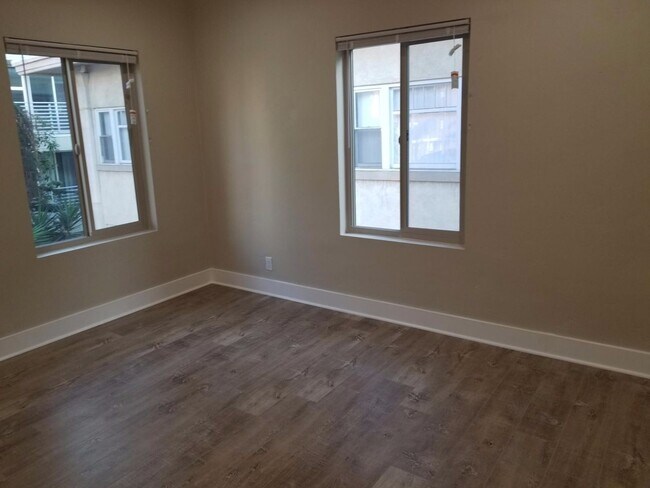 Foto del edificio - 3119 5th Avenue