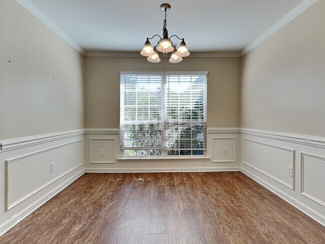 Foto del edificio - 28 Bostwick Dr