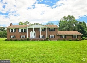 Building Photo - 5084 Sands Rd