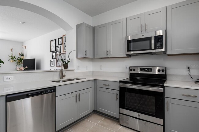 Foto del edificio - 6217 Fairmont Ln