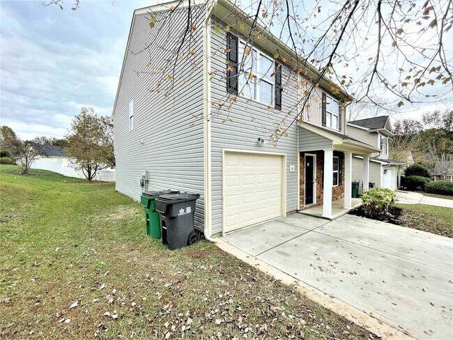 Foto del edificio - 6843 Squirrels Foot Ct