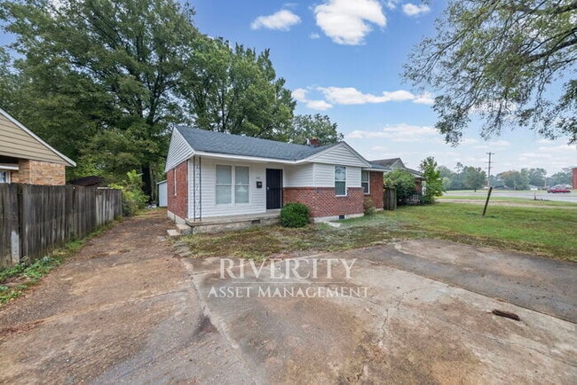 Building Photo - Berclair Beauty: Newly Renovated 3 Bed, 2 ...