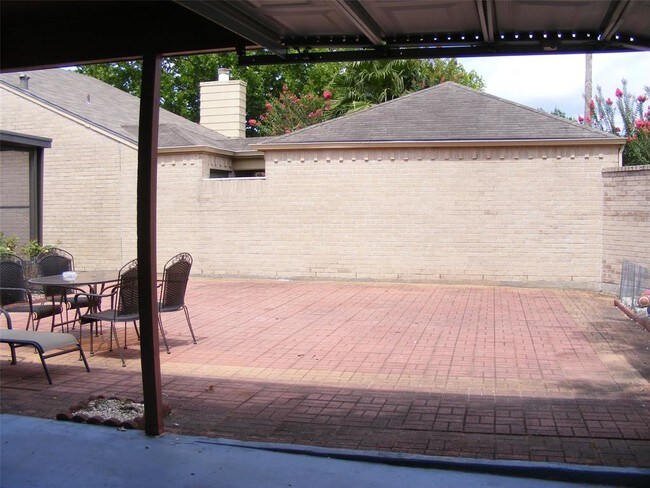 Building Photo - 8506 Sandy Glen Ln