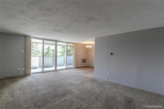 Foto del edificio - 1090 N Lafayette St