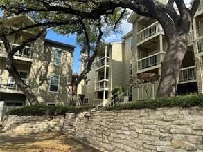 Building Photo - 114 E 31st St