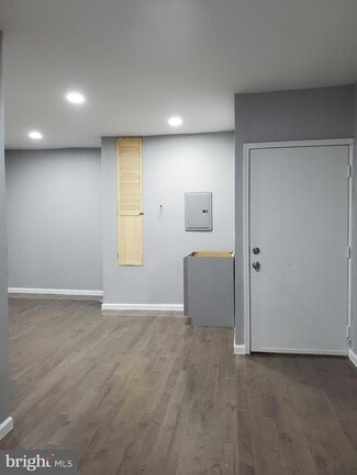 Building Photo - 6635 Blakemore St