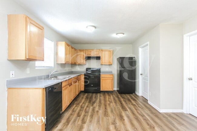 Building Photo - 10823 Gathering Dr