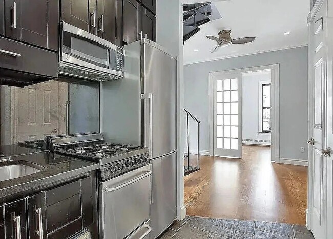 Foto del edificio - 219 E 28th St