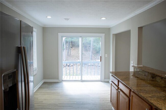 Foto del edificio - 9032 Tarnwood Cir