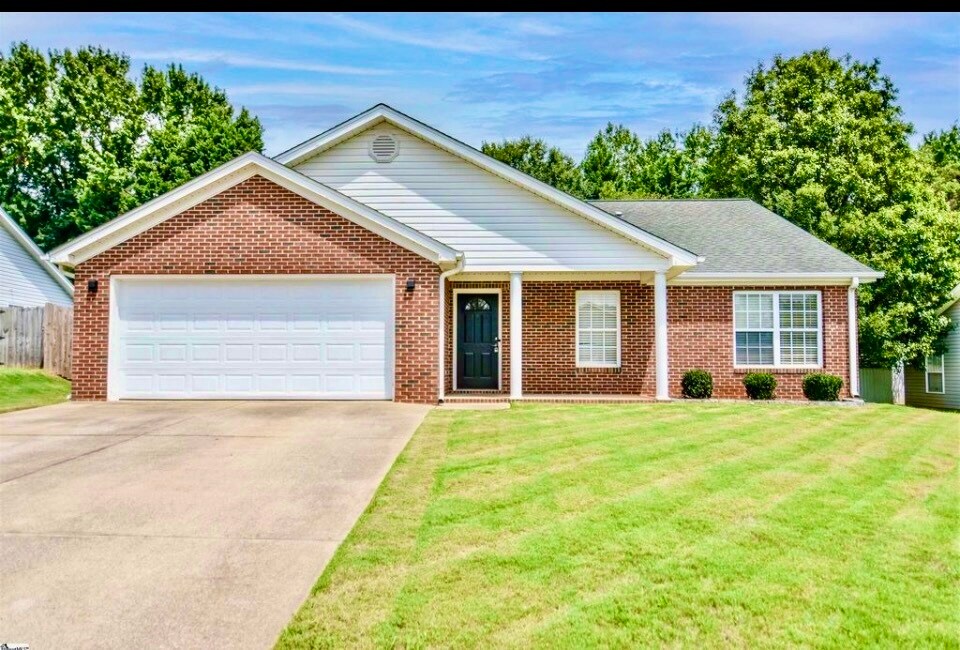 Foto principal - 27 Sweetland Ct