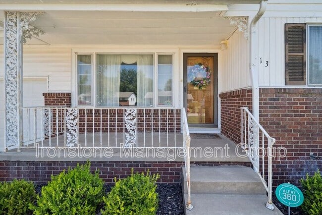 Building Photo - 113 N 44th W Ave