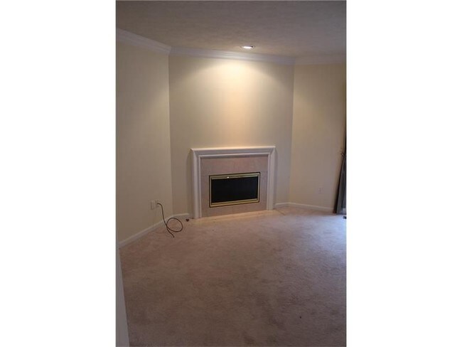 Building Photo - Amazing Cranberry Twp Townhome