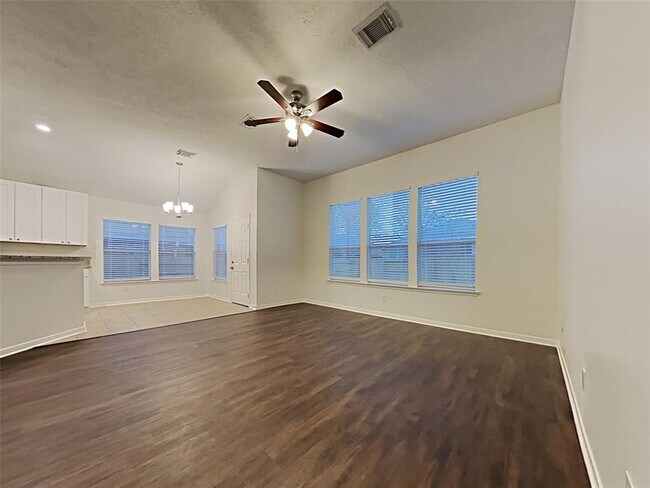 Foto del edificio - 30114 Saw Oaks Dr
