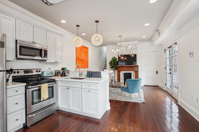 Foto del edificio - 3118 Burgundy St