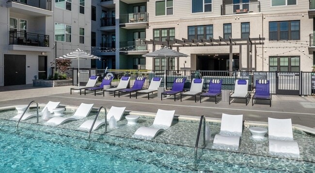 Foto del edificio - 2408 South Blvd