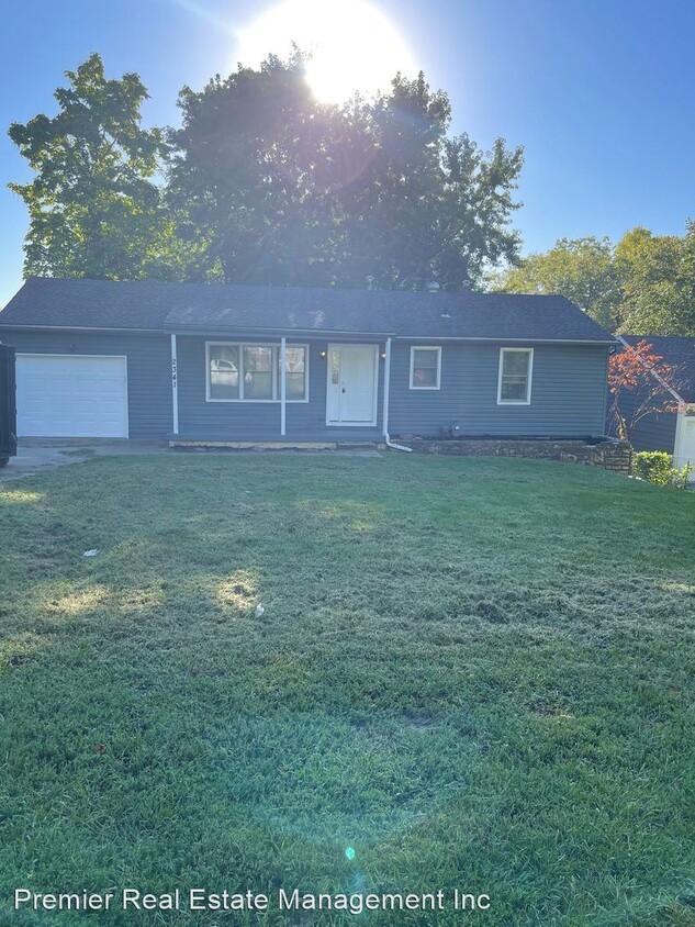 Primary Photo - 3 br, 1 bath House - 2341 Blue Ridge Terrace