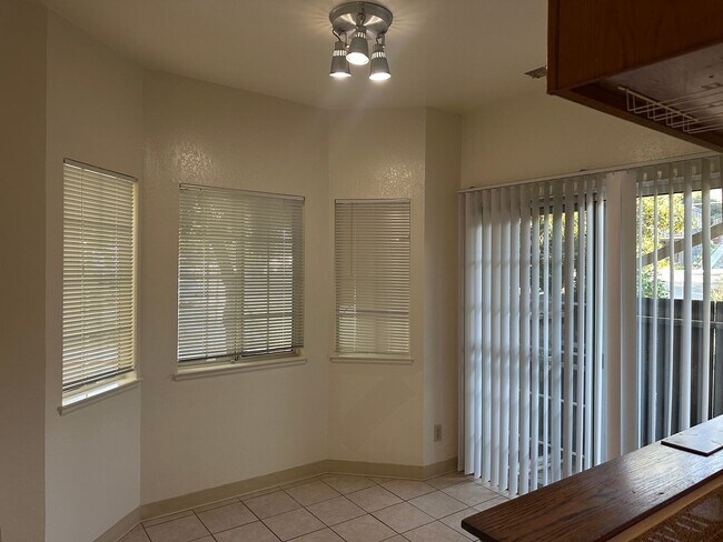 Building Photo - 3501 Richmond Blvd