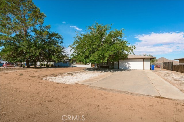 Building Photo - 16034 Pawnee Rd