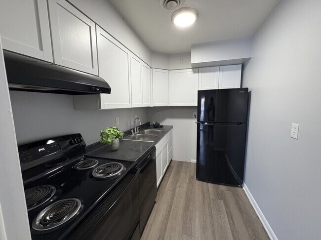 Foto del edificio - Lakeshore Place