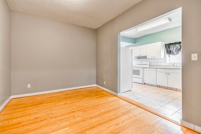 Photo du bâtiment - 721 Arlington St