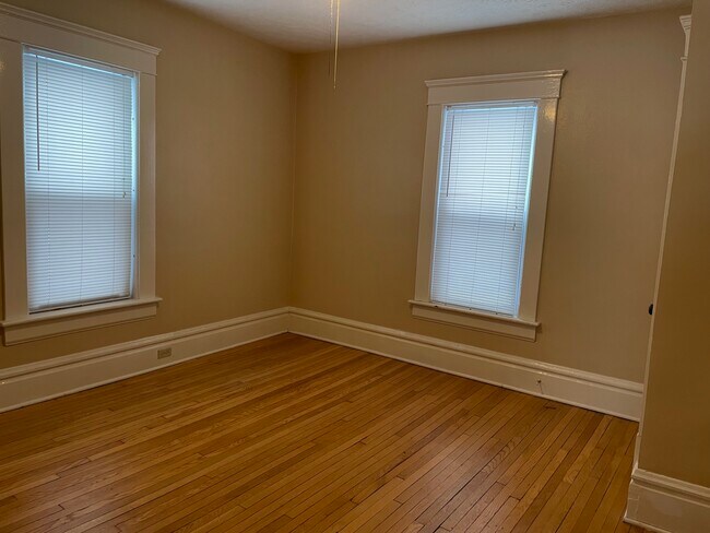 Foto del edificio - 89 Dick Ave