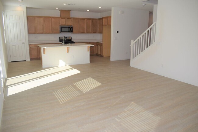 Foto del edificio - Resident Benefit Package Property