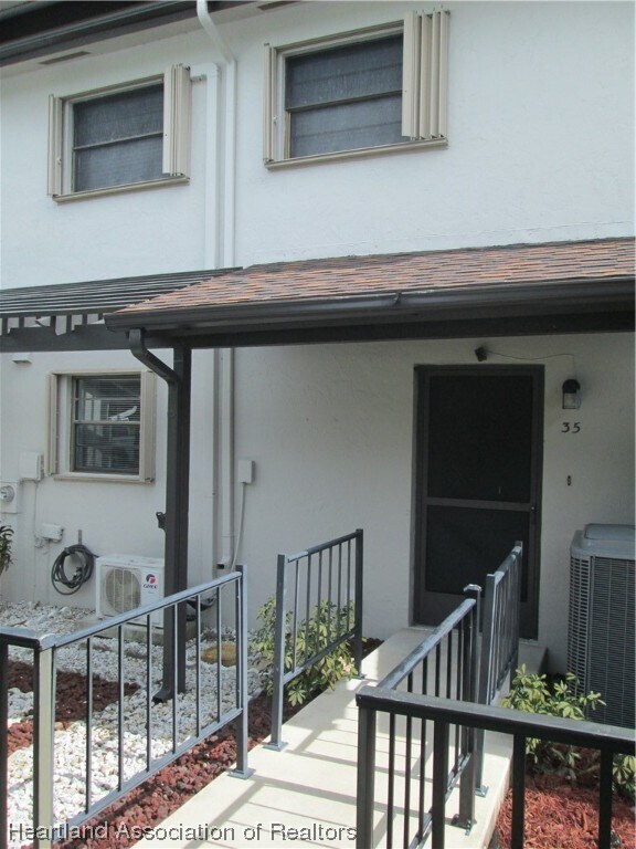 35 Sunset Ln, Lake Placid, FL 33852 Townhome Rentals in Lake Placid