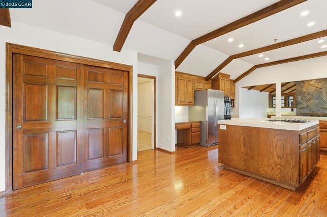 Building Photo - 3 Magee Ct