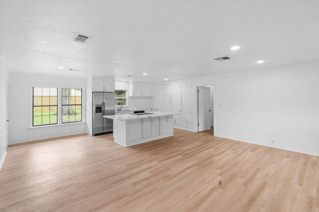 Foto del edificio - 2214 Ansbury Dr