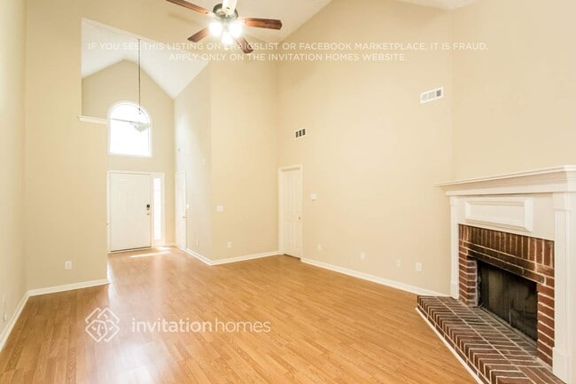 Building Photo - 180 Eastfield Ct