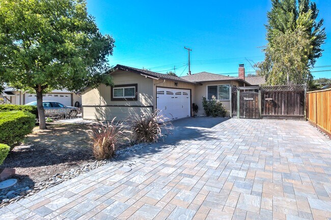 Building Photo - 3155 Machado Ave