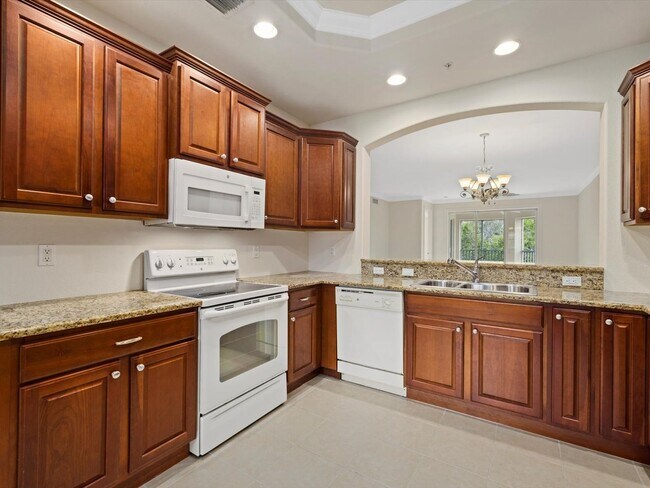 Foto del edificio - 2 Bedroom Plus Den/Office Condo Near Unive...